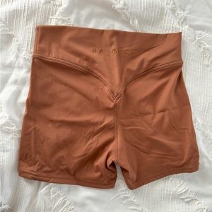 VITALITY BALANCE THE CLOUD SHORT NUTMEG